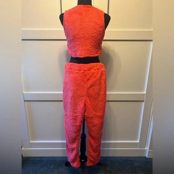 Fuzzy 3 Piece Loungewear Set Size S NWOT - Picture 4 of 7